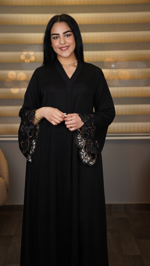 عباية ستراس – أناقة فاخرة لكل المناسبات